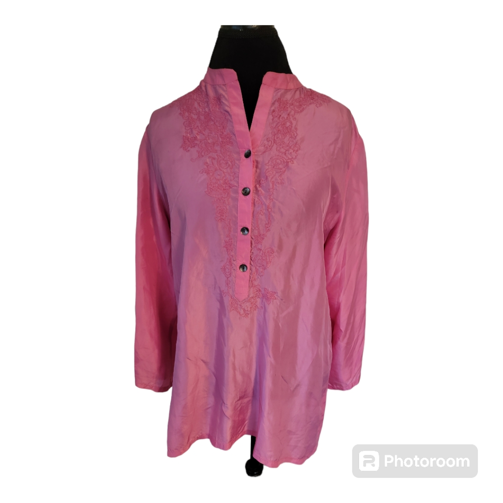 Chico's Women's 100% Silk Blouse Size 1 Pink Floral Embroidered Nwot